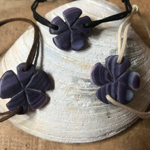 Wampum flower tie bracelet